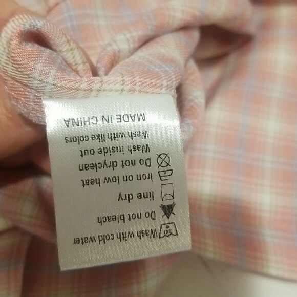 PINK PLAID SKIRT 21" across x 20"  long - Picture 17 of 17